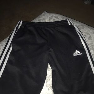 ADIDA CUT SHORTS